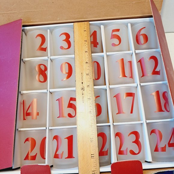 POTTERY BARN Christmas Advent Calendar Votive Set Of 24 Red Numbered Glass inBox - Picture 2 of 13